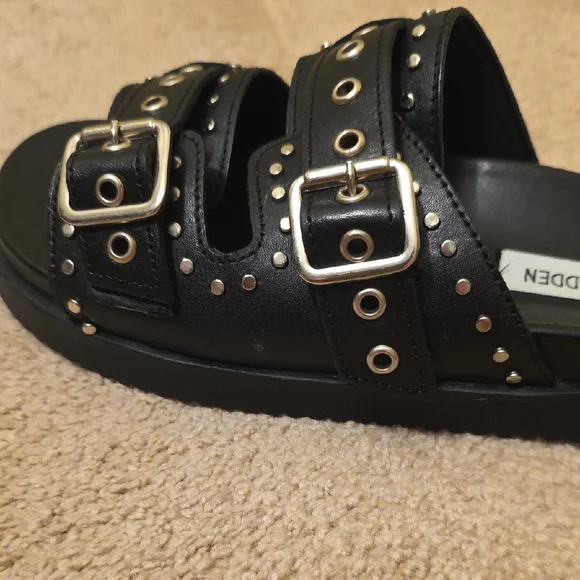 Steve Madden Double Buckle Black Sandals w/Silver Grommets & Details - Picture 5 of 11
